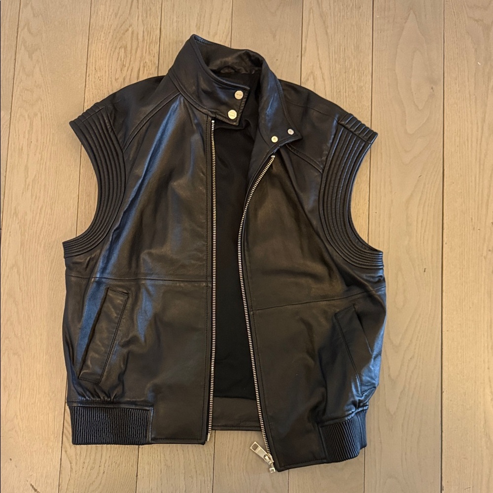 Women’s Black Sleeveless Leather Zip-Front Vest, Italian